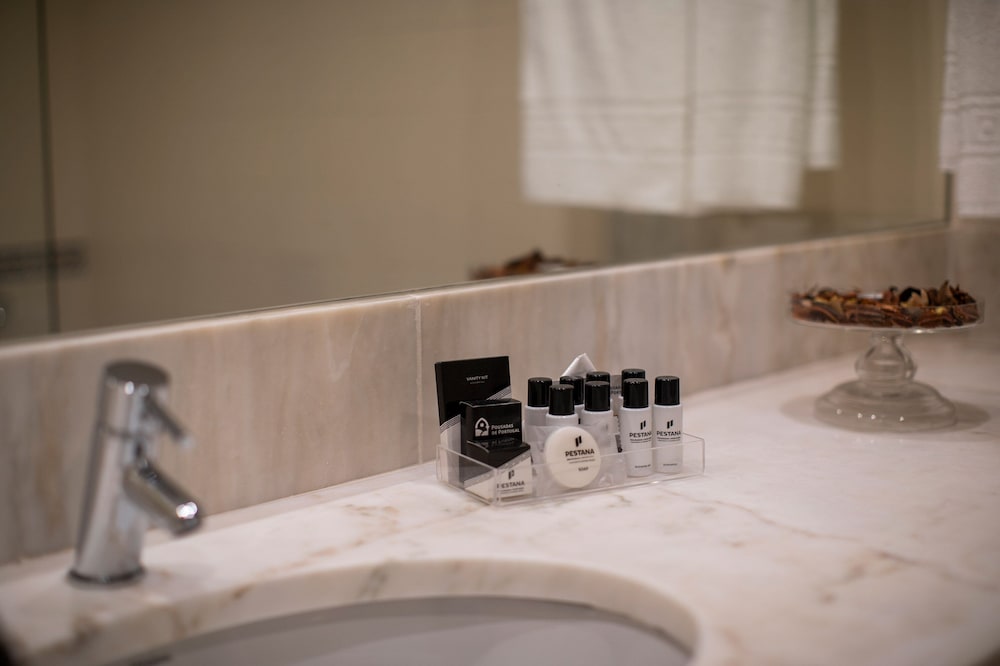 Standard Double or Twin Room - Photo 7