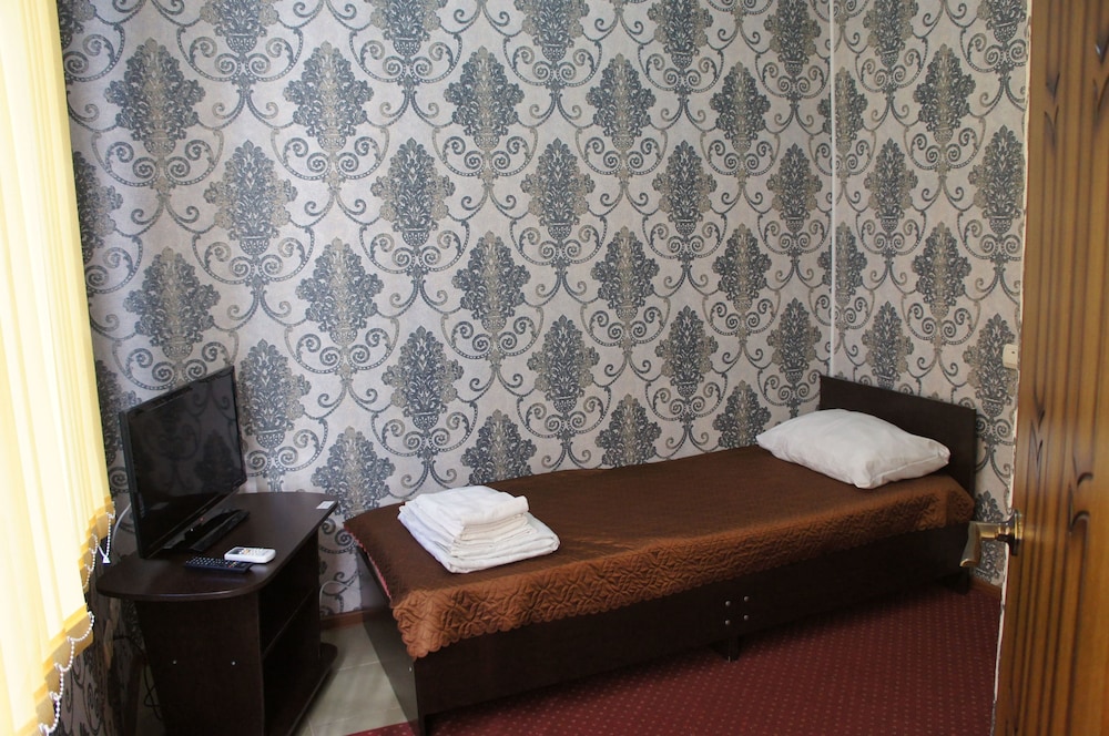 Standard Single Room, 1 Large Twin Bed, Non Smoking, Courtyard View photo 1
