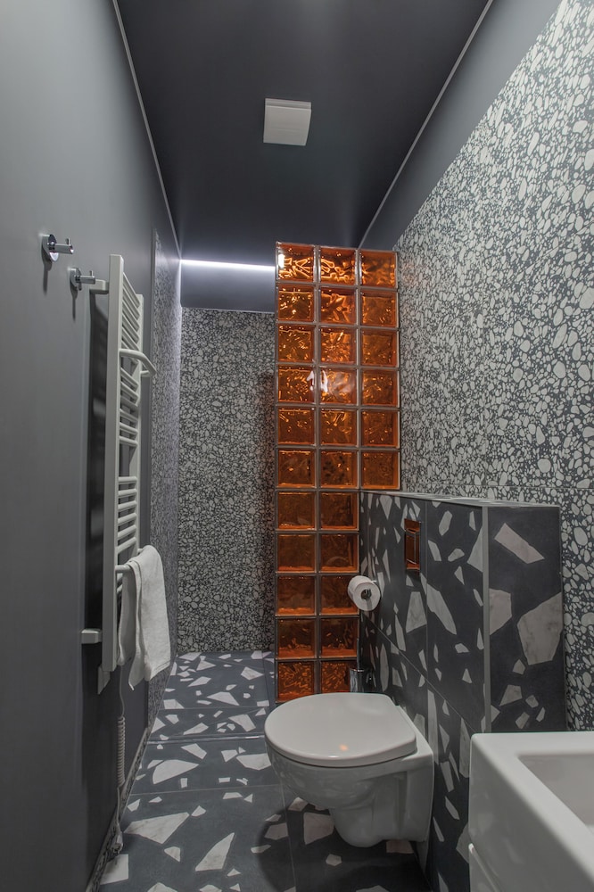 Design Room, City View - Photo 11