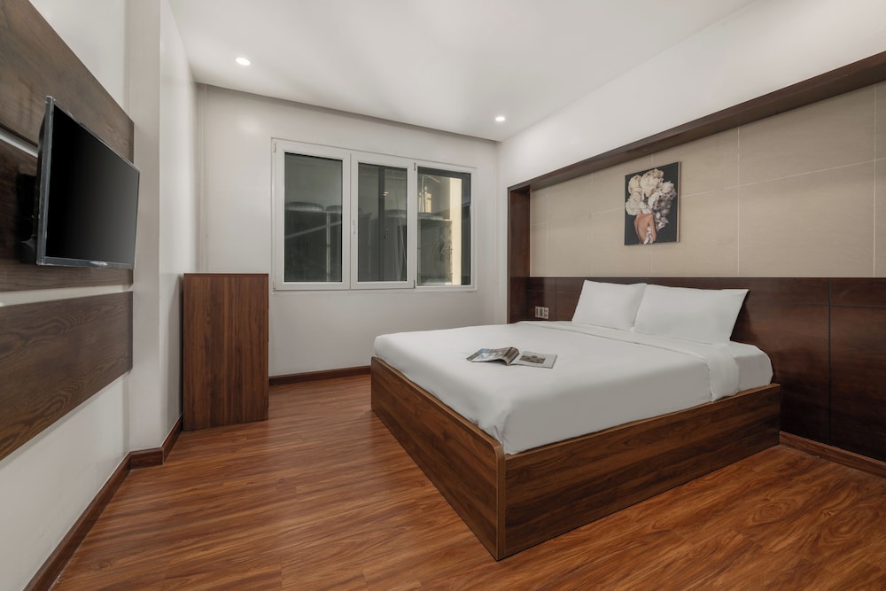 Apartment, 1 Bedroom, Balcony, City View - Photo 3