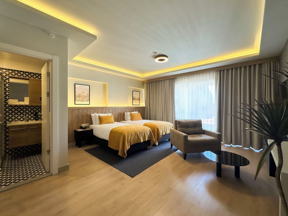 Grand Deluxe Room photo 2