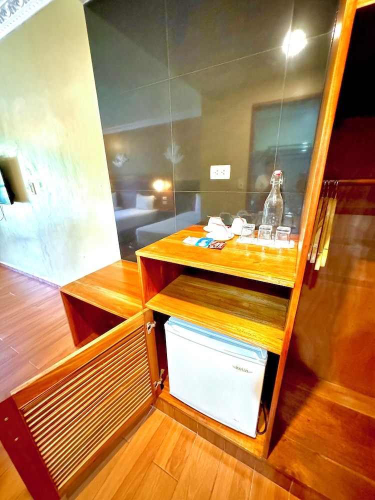 Family Triple Room, Multiple Beds, Non Smoking, Pool View photo 3