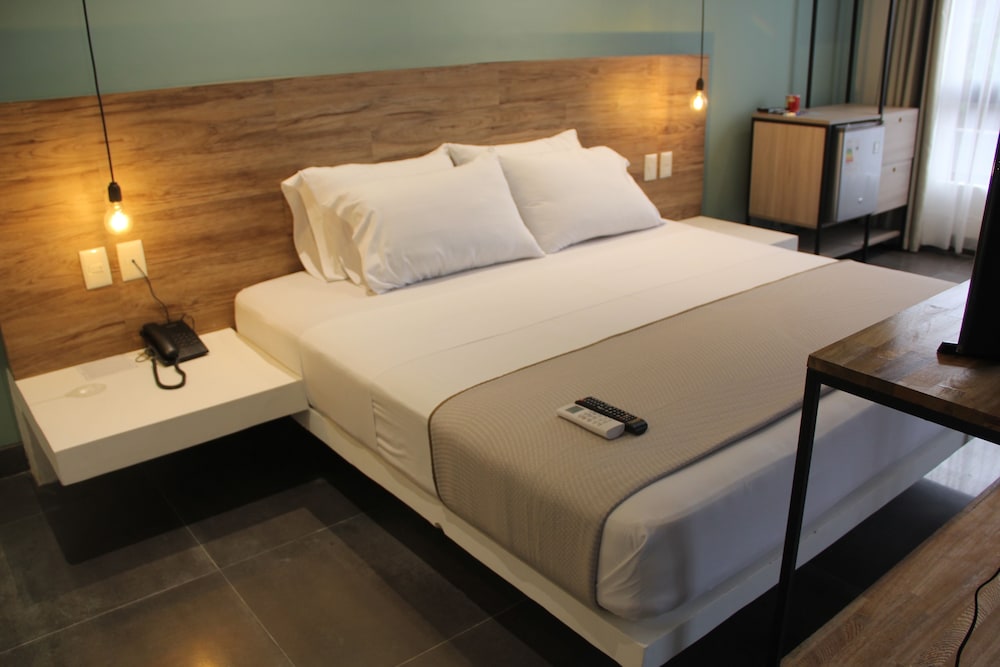 Family Double Room, 2 Queen Beds photo 1