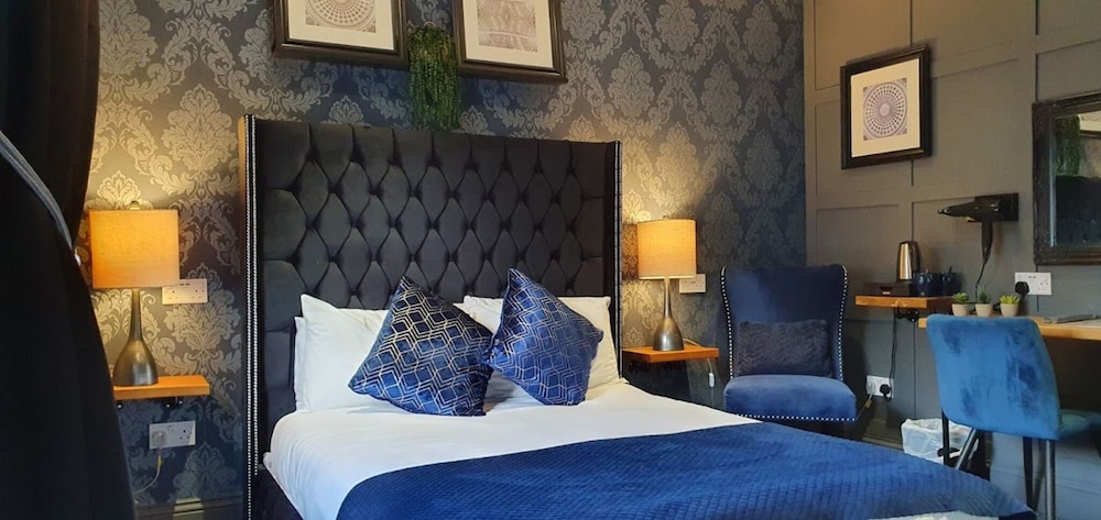 Superior Double Room, Ensuite - Photo 4