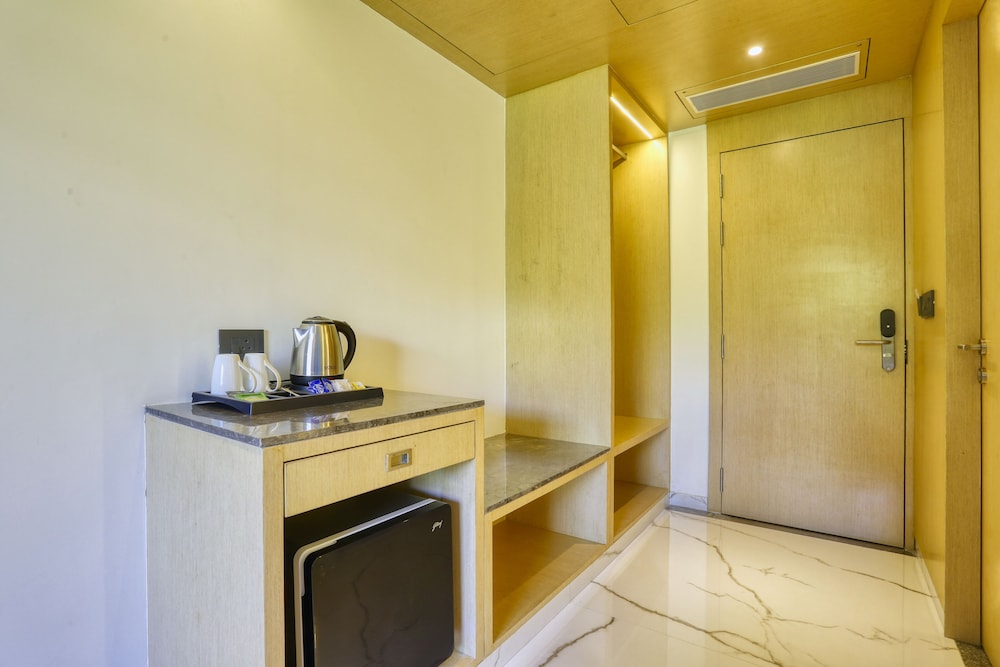 Deluxe Room - Photo 7