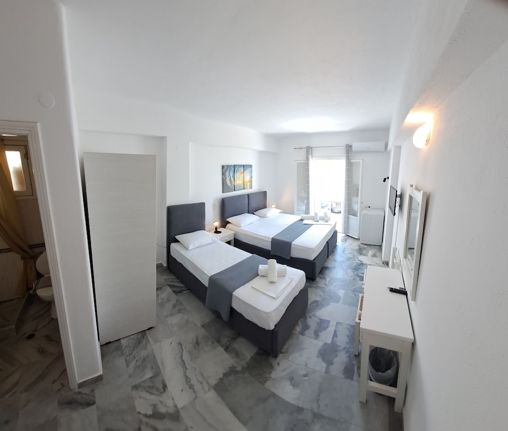 Basic Triple Room, Garden View
