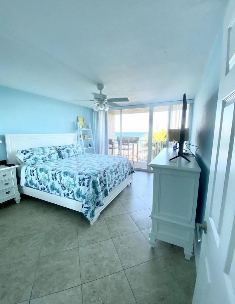 Luxury Condo, Balcony, Ocean View photo 1