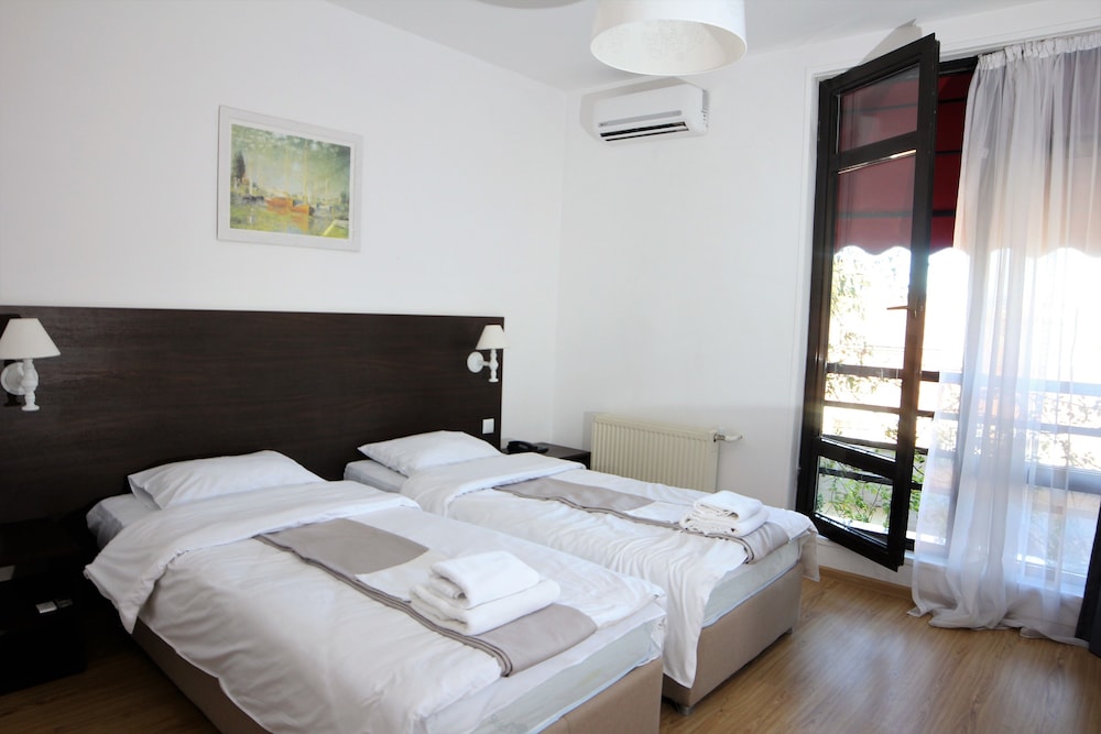 Grand Double Room photo 2