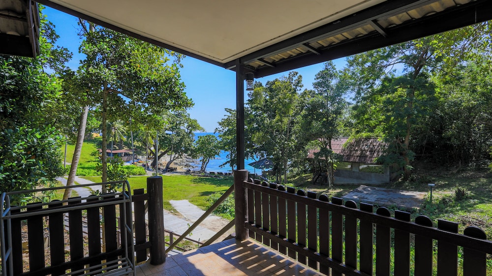 Garden-view Suite with Terrace including roundtrip shuttle boats - Photo 17
