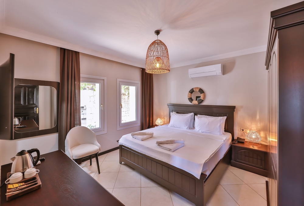 Economy Room