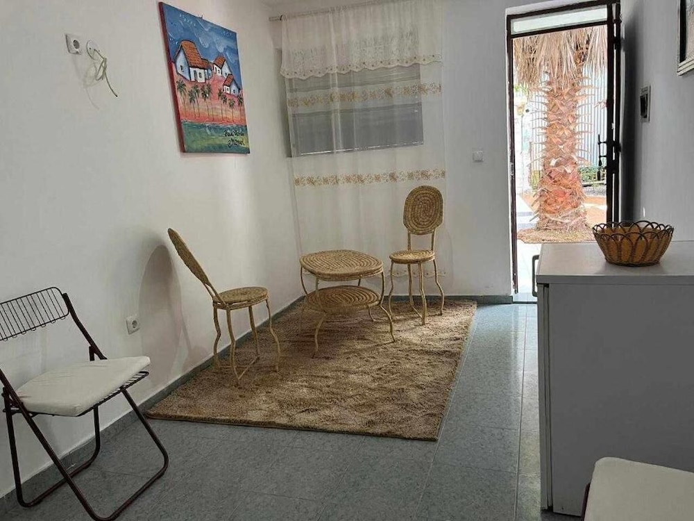 Basic Triple Room, Garden View