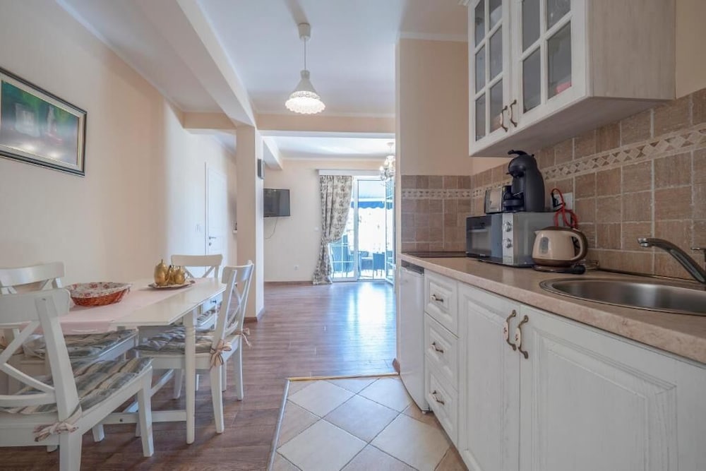 Comfort Apartment (10) - Photo 6