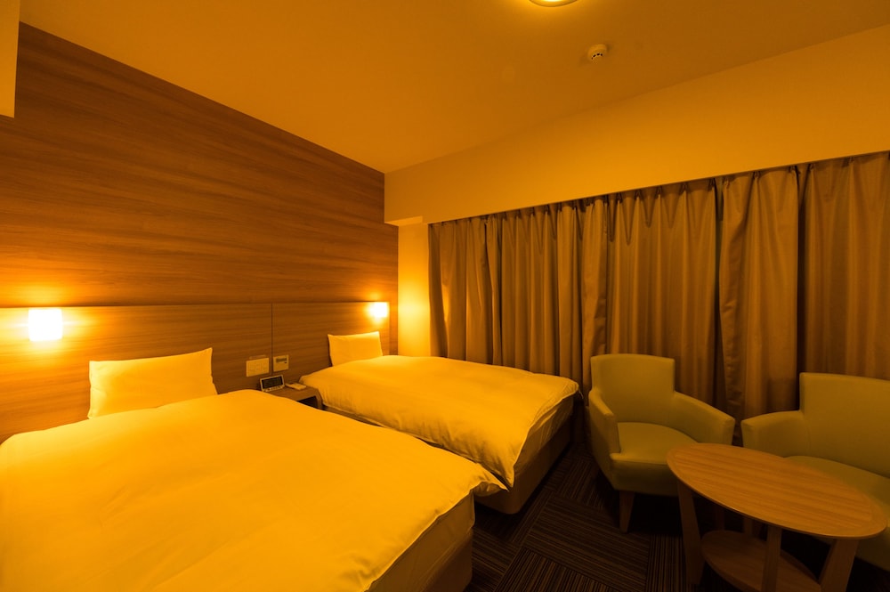 Economy Twin Room, Non Smoking (Compact - 16.5sqm) photo 3