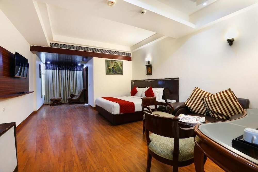 Club Room, 1 Bedroom