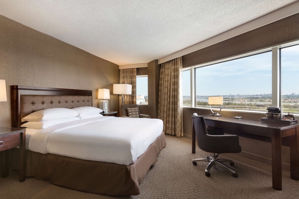 Suite, Accessible, Business Lounge Access