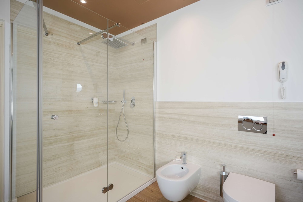 Superior Room, 1 Queen Bed - Photo 45