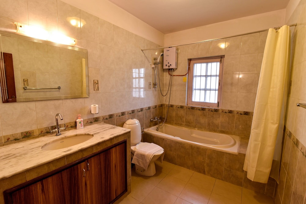 Deluxe Double Room, Balcony (Ac) photo 2