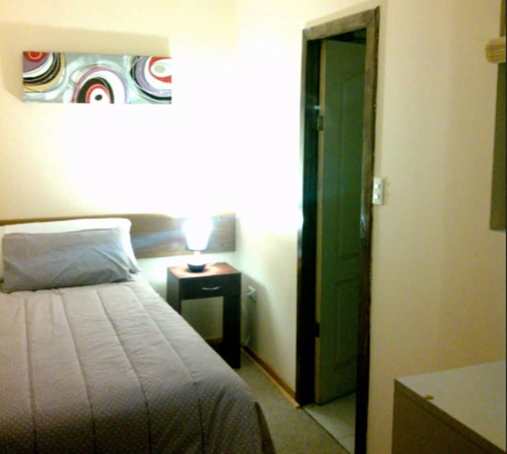 Single Room, 1 Large Twin Bed photo 1
