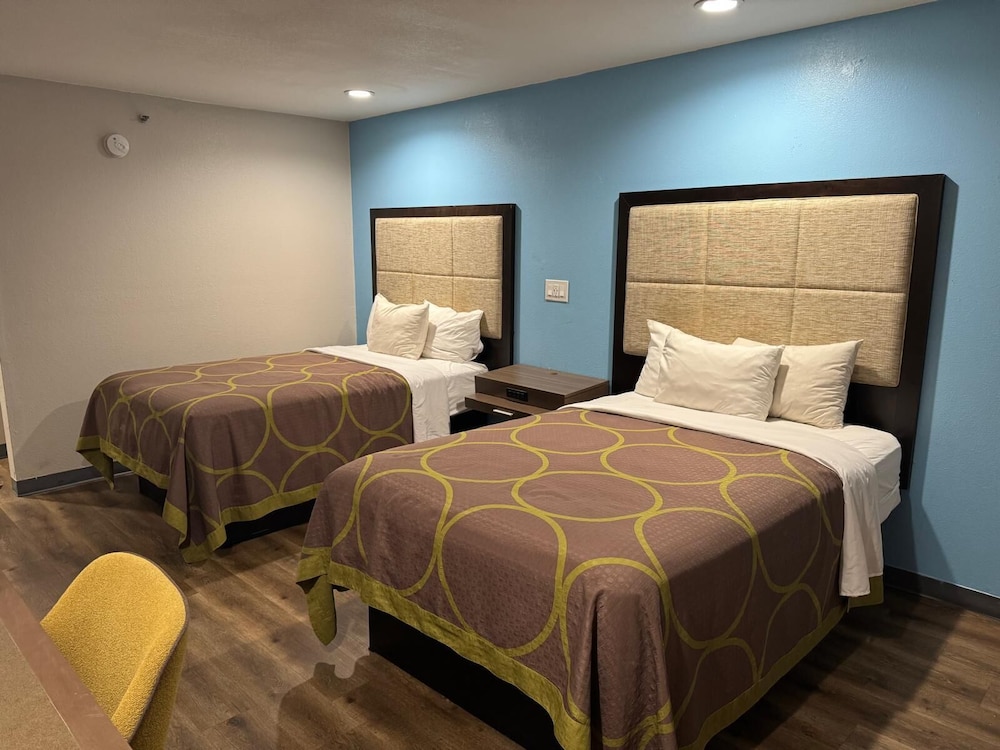 Basic Double or Twin Room photo 1
