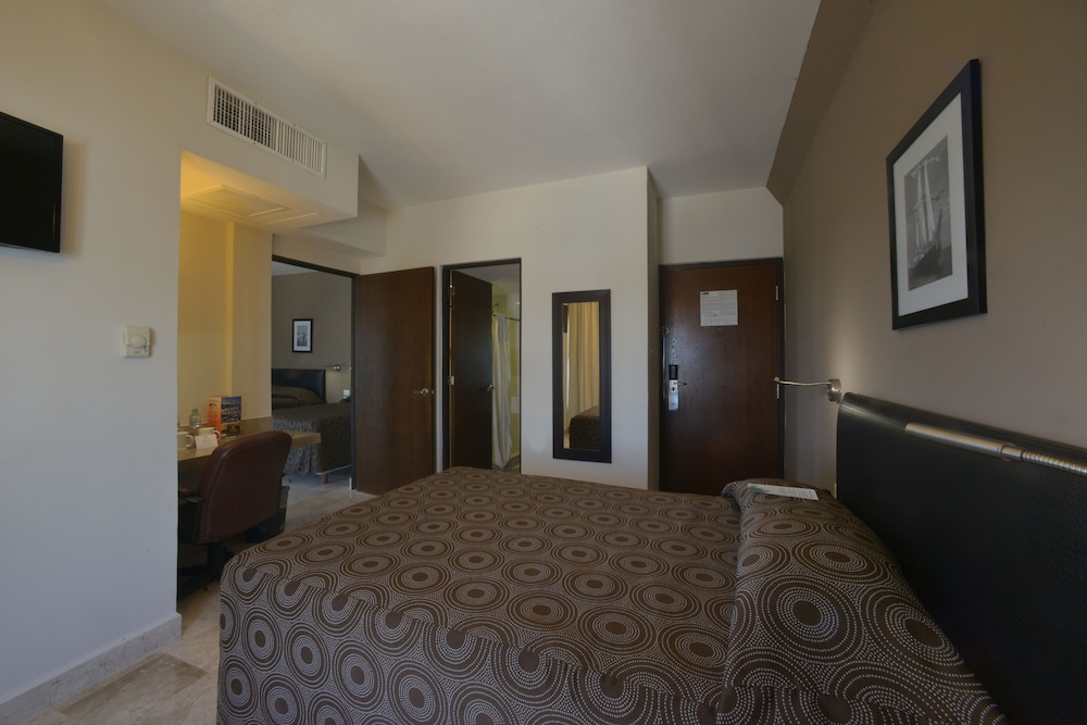 Superior Triple Room - Photo 1
