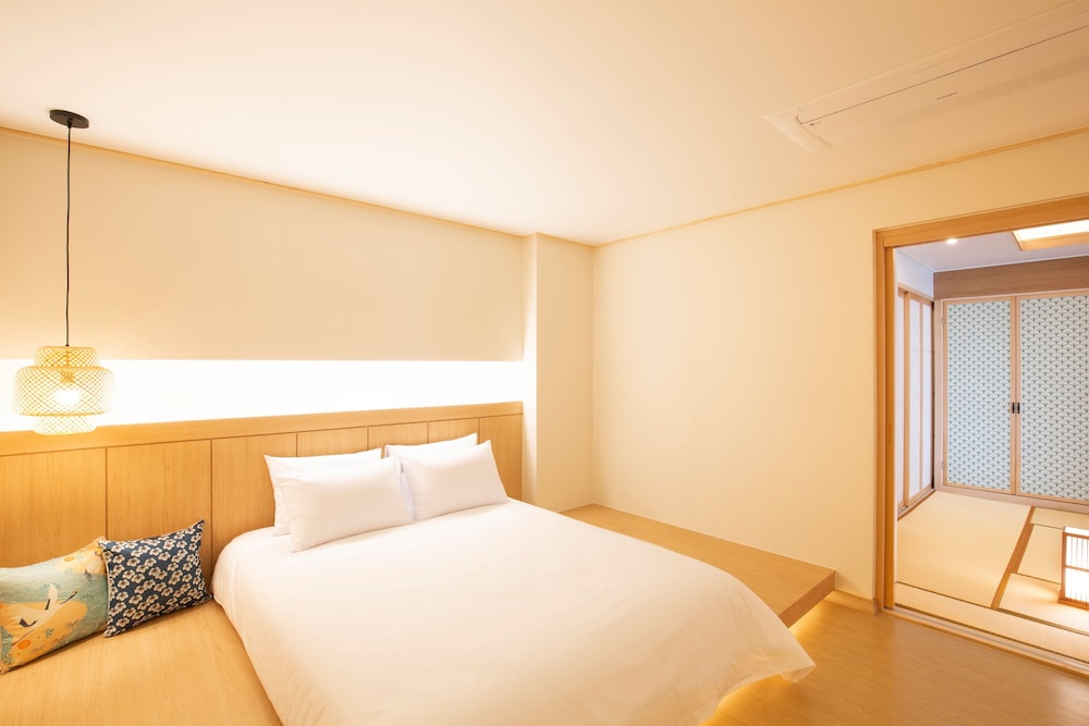 Family Double Room - Photo 1