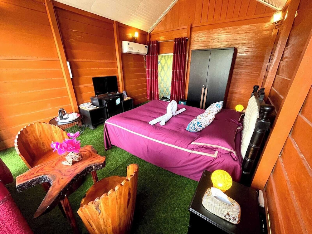 Deluxe Double Room, Balcony, Garden View