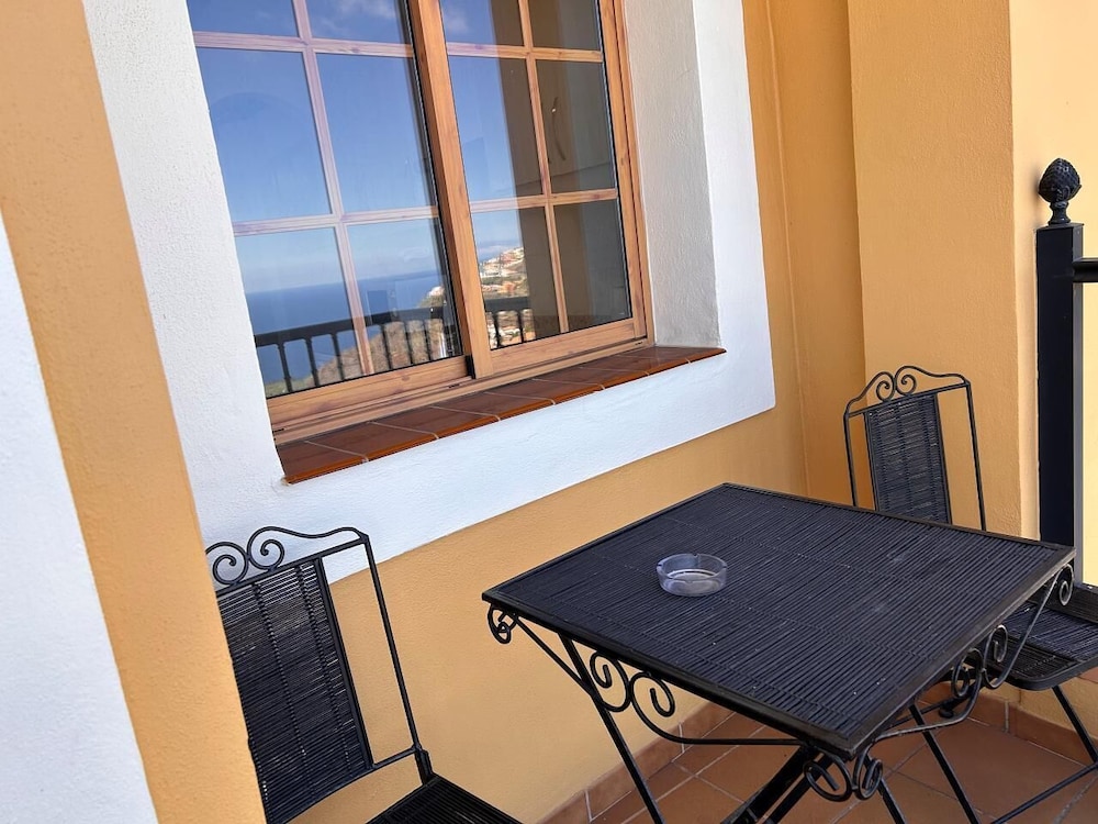 Panoramic Apartment, 2 Bedrooms, Balcony, Sea View - Photo 8