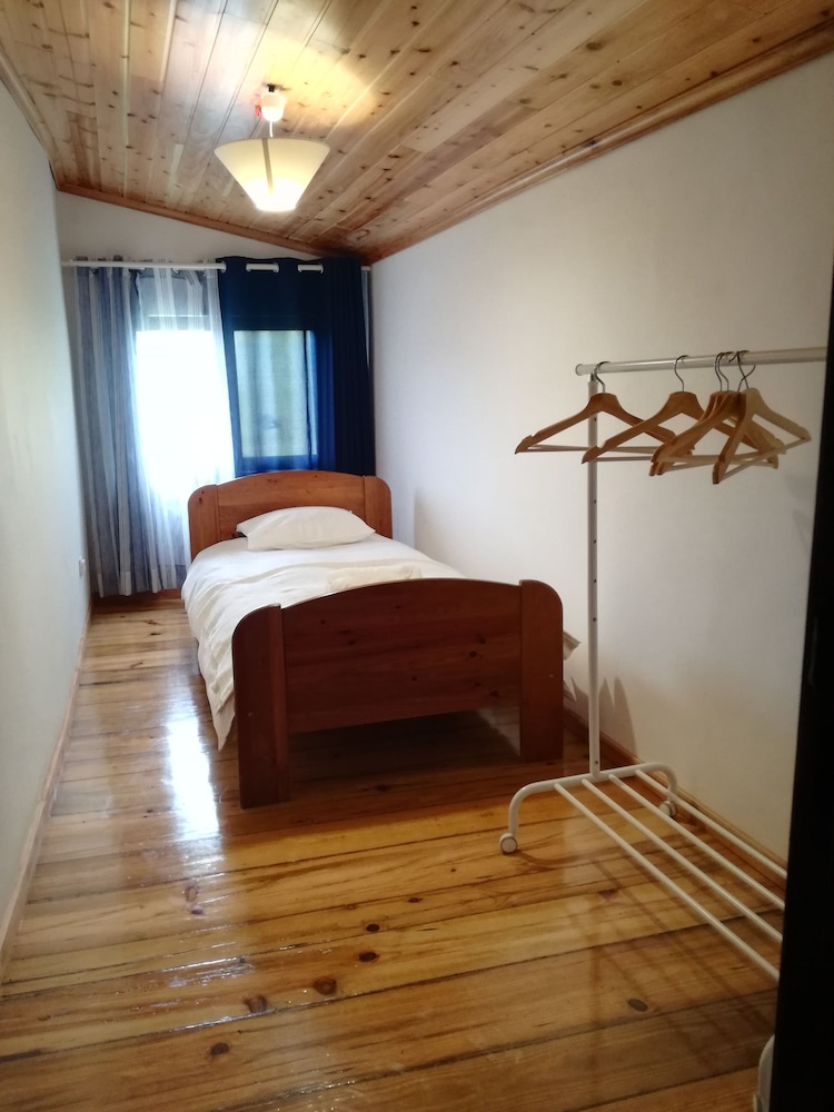 Single Room, Shared Bathroom photo 1