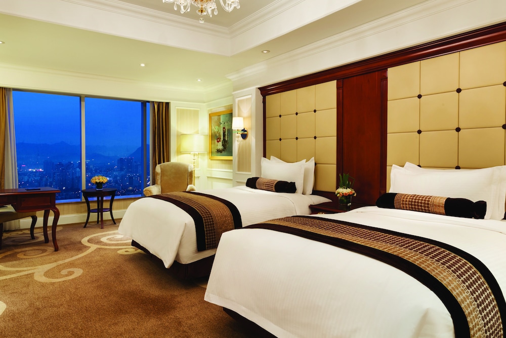 Deluxe Room, 2 Twin Beds, City View photo 3