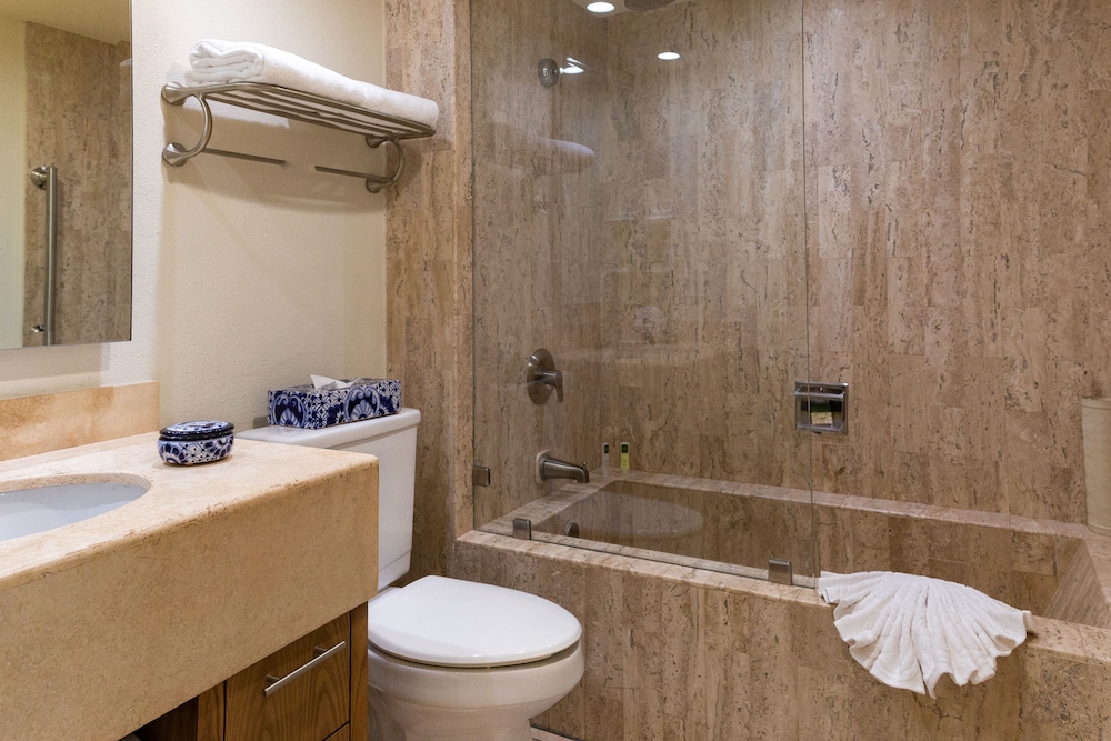 One Bedroom Suite - Photo 6