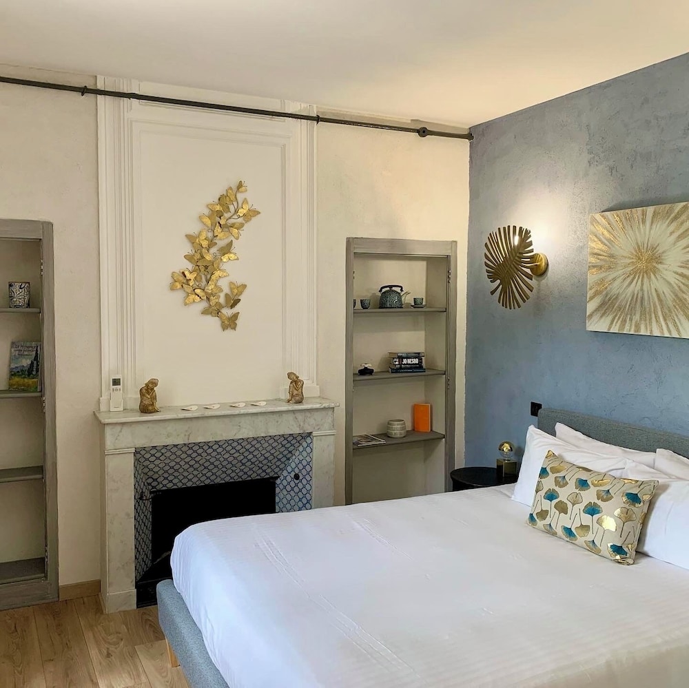 Room (CAMBRIO del MESTRE) photo 3