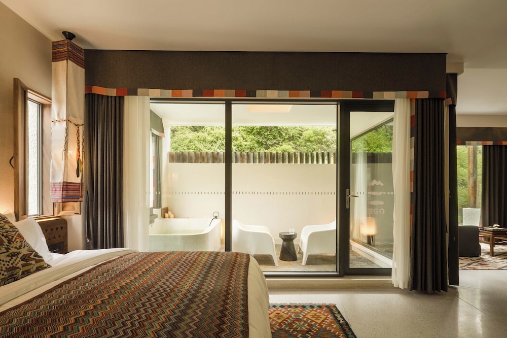 Romantic Double Room, Mountain View