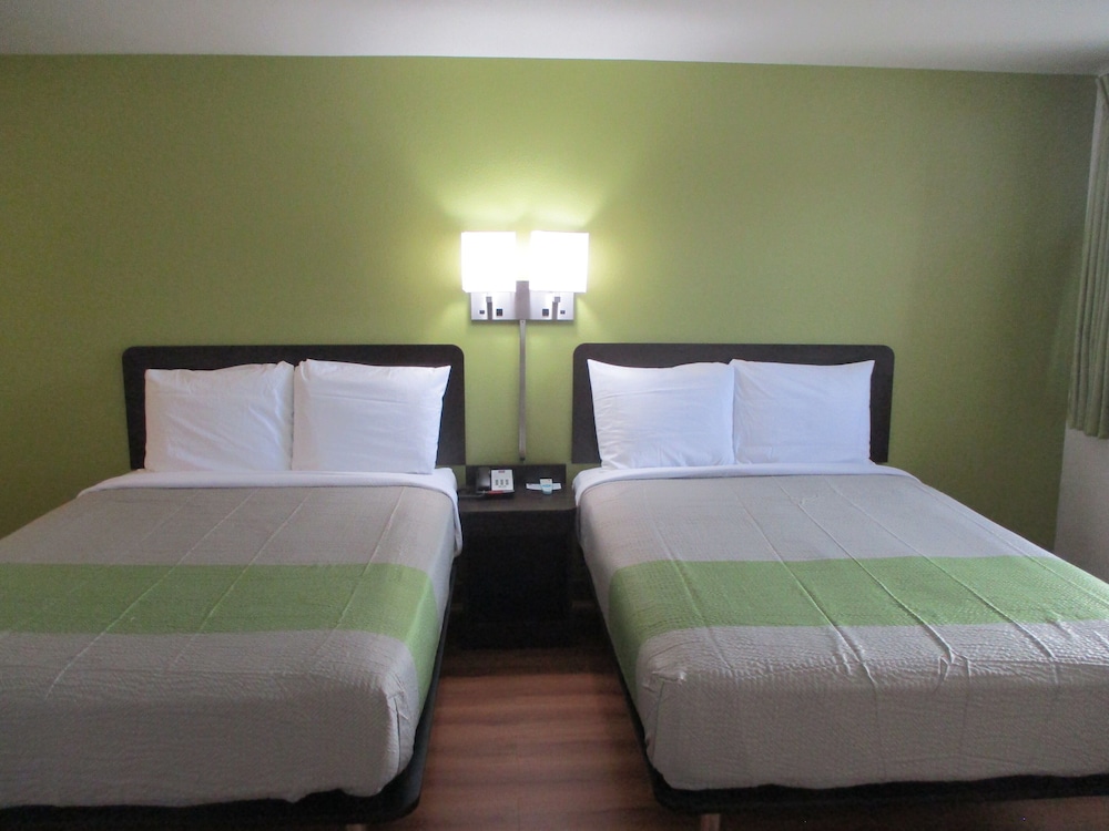 Deluxe Room, 2 Double Beds, Non Smoking, Refrigerator & Microwave - Photo 9