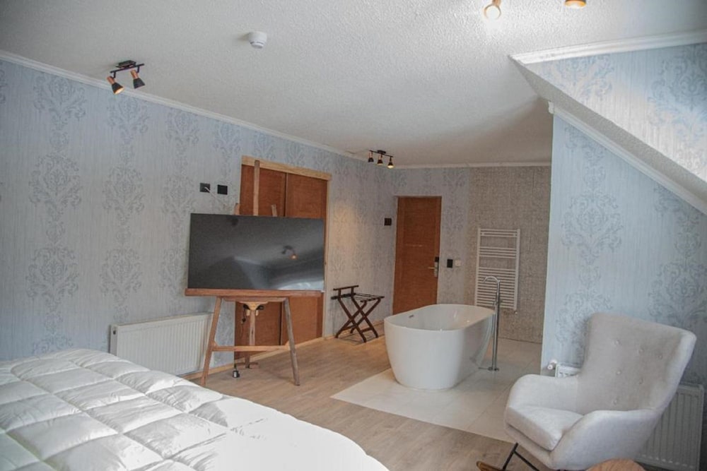 Superior Studio Suite photo 2