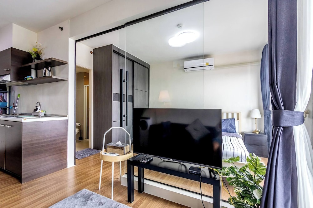 Condo, 1 Bedroom, Balcony, City View