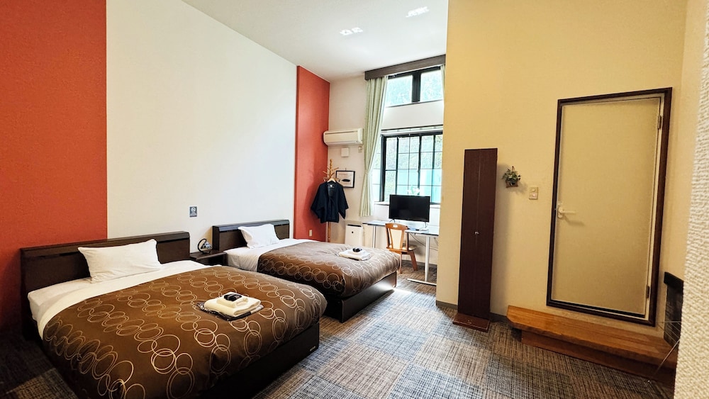 2F Western-style Twin Room, Non Smoking photo 2
