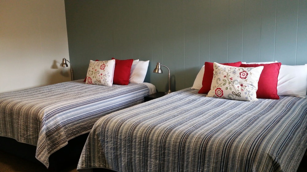 Family Suite, 2 Bedrooms, Fireplace, Beach View photo 3