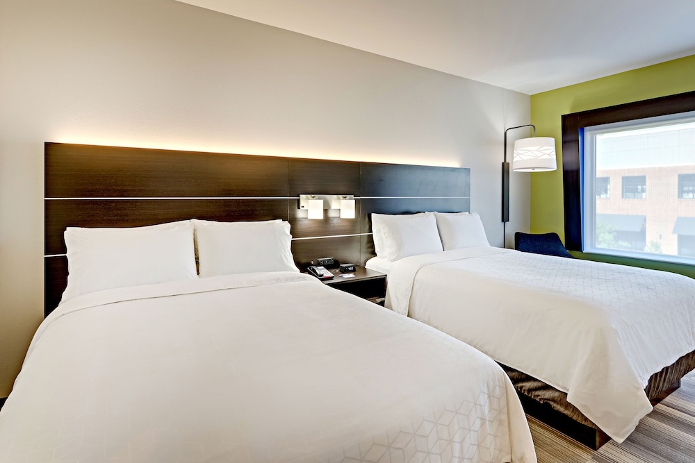 Standard Room, 2 Queen Beds, Accessible (Communications) - Photo 4