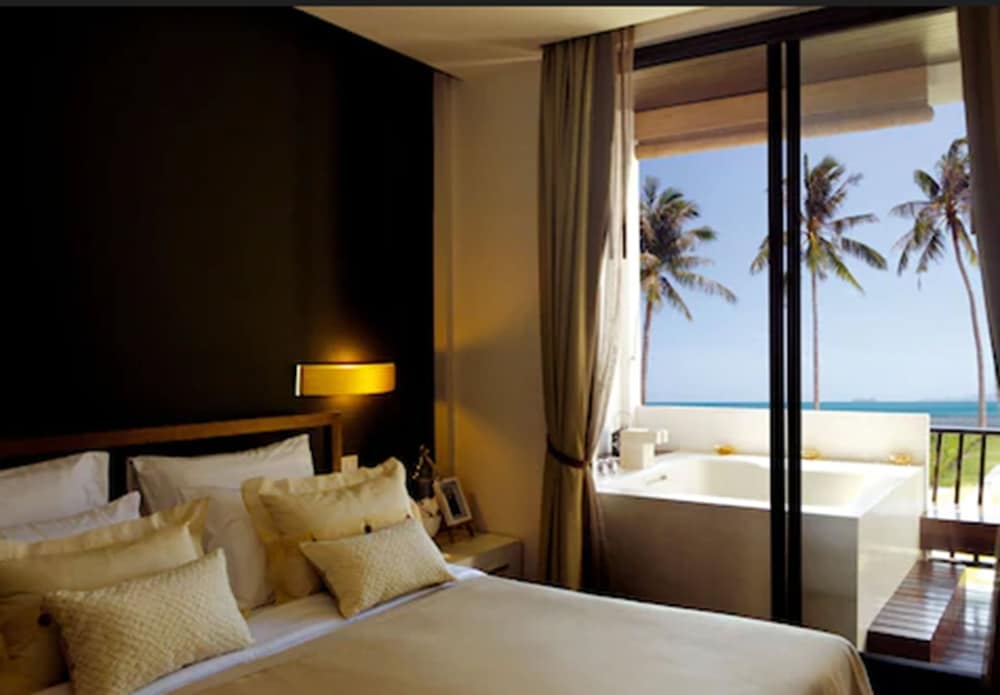 Two Bedroom  Suites Seaview with Free Minibar - Photo 4