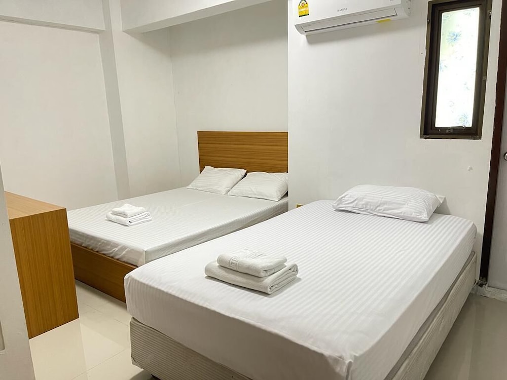 Basic Triple Room photo 1