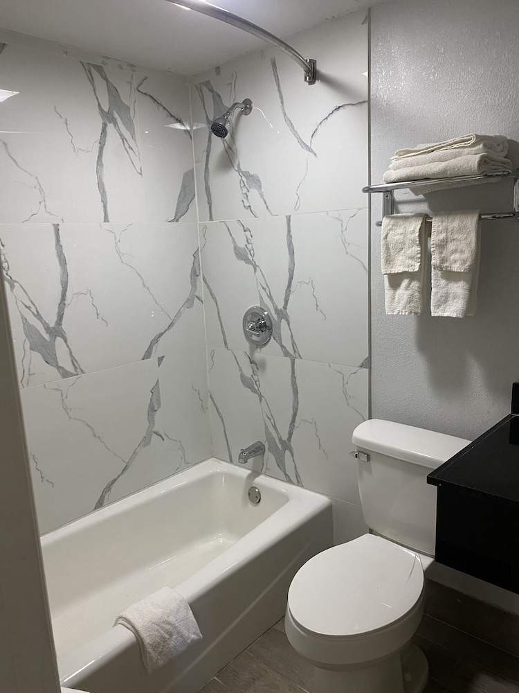 Basic Single Room photo 2
