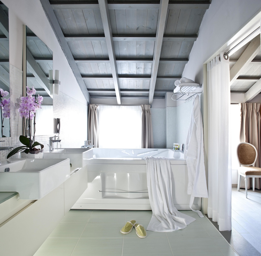 Luxury Suite (Estate) thumbnail 6