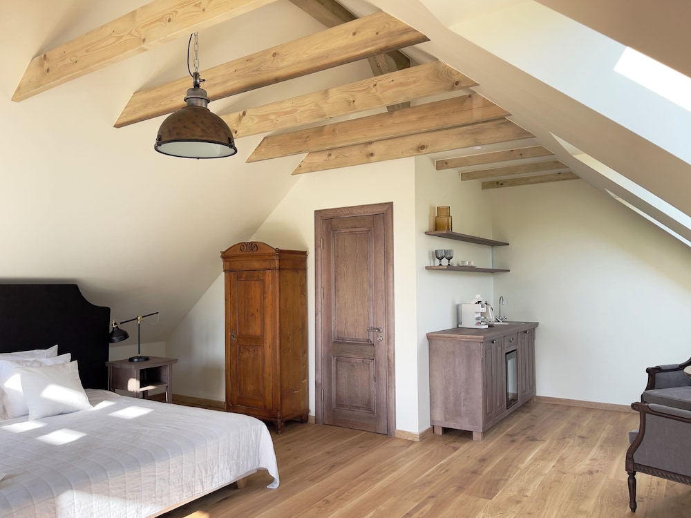 Romantic Suite, 1 Bedroom, Non Smoking, Balcony photo 3