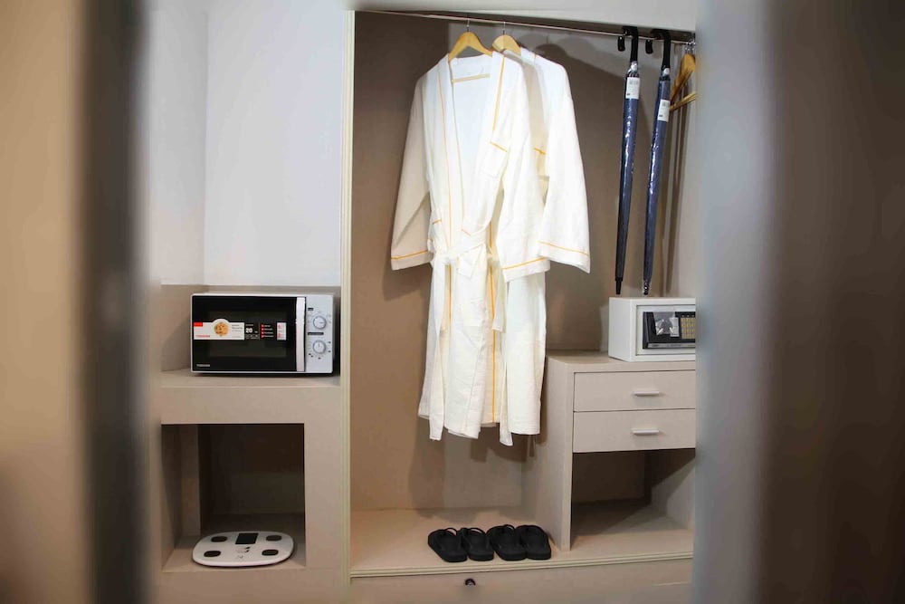 Deluxe Twin Room - Photo 14