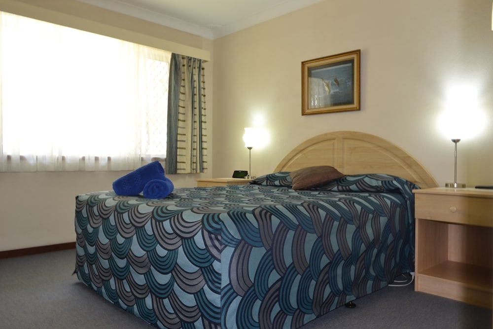 Three-Bedroom Apartment - Photo 19