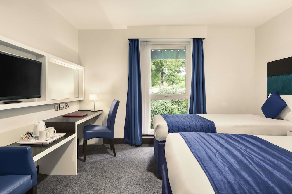 Room, Multiple Beds, Non Smoking - Photo 2