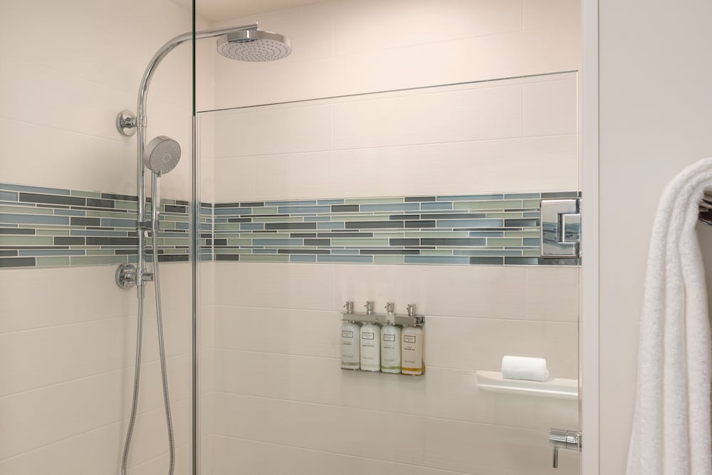Suite, 1 King Bed, Accessible Bathtub, Non Smoking (Comm, Mobility, Transfer Shower) - Photo 6