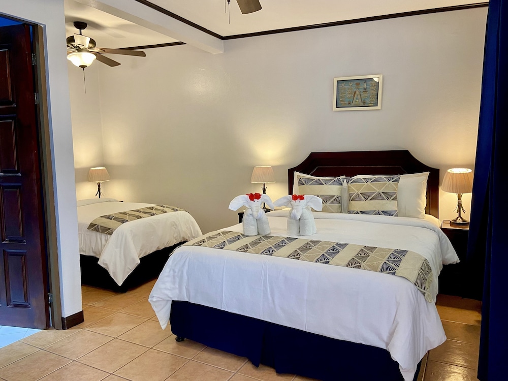 Basic Triple Room, Garden View
