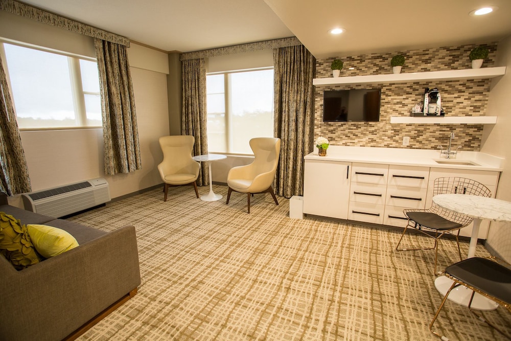 Hotel Executive Suite photo 2