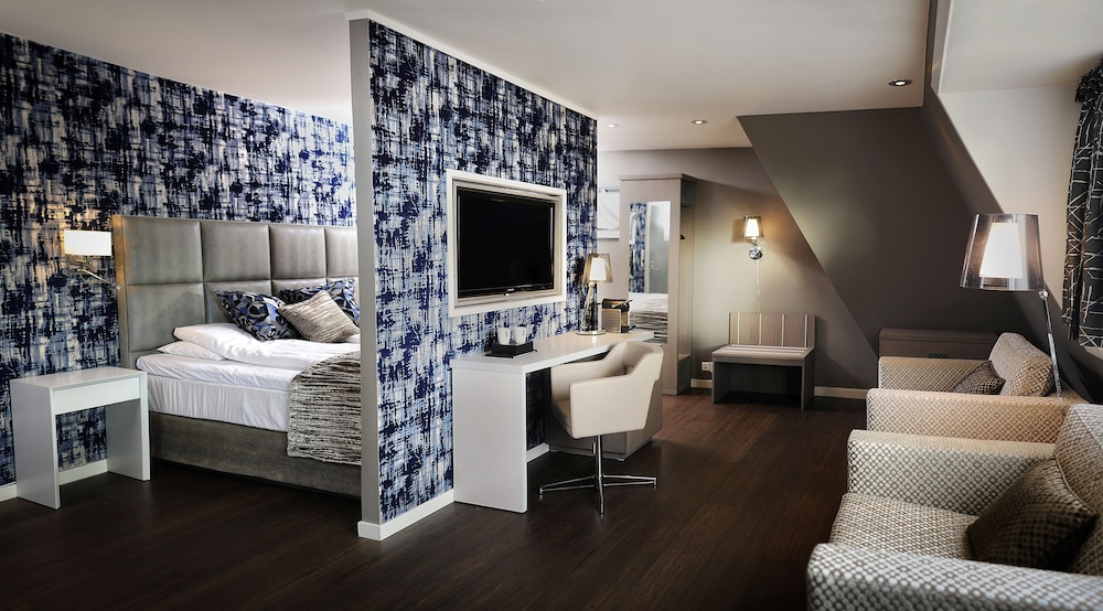 Studio Suite photo 1